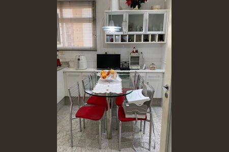 Apartamento à venda com 215m², 4 quartos e 4 vagas