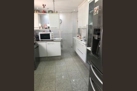Apartamento à venda com 215m², 4 quartos e 4 vagas