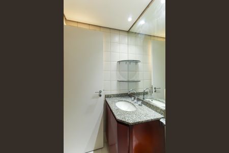 Apartamento à venda com 70m², 3 quartos e 1 vaga Apartamento à venda com 70m², 3 quartos e 1 vagaBanheiro da Suíte