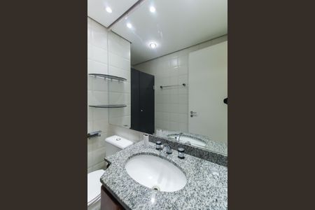 Apartamento à venda com 70m², 3 quartos e 1 vaga Apartamento à venda com 70m², 3 quartos e 1 vagaBanheiro Social