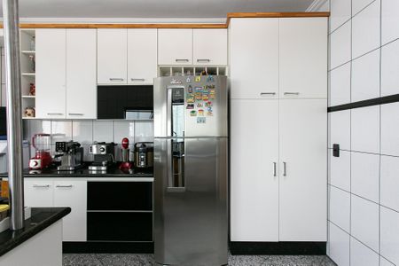 Casa à venda com 338m², 3 quartos e 8 vagasCozinha