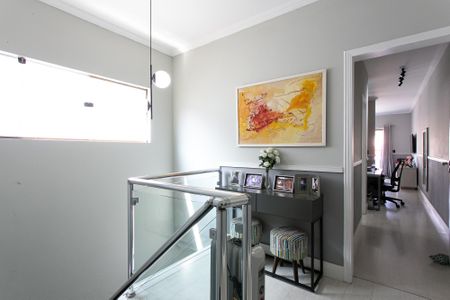 Casa à venda com 338m², 3 quartos e 8 vagasCorredor