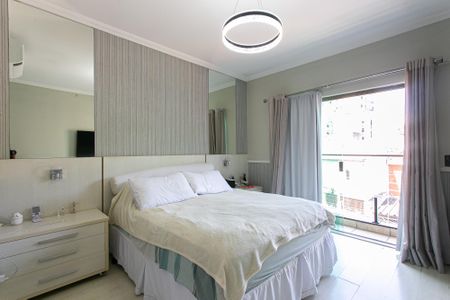 Casa à venda com 338m², 3 quartos e 8 vagasSuíte