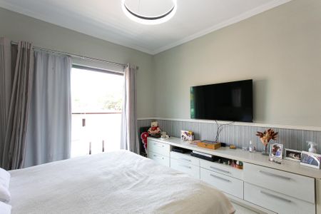 Casa à venda com 338m², 3 quartos e 8 vagasSuíte