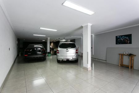 Casa à venda com 338m², 3 quartos e 8 vagasGaragem