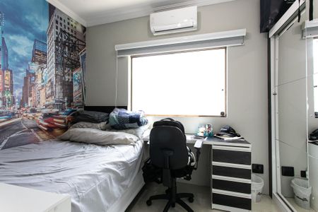 Casa à venda com 338m², 3 quartos e 8 vagasQuarto 2