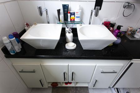 Casa à venda com 338m², 3 quartos e 8 vagasBanheiro da Suíte