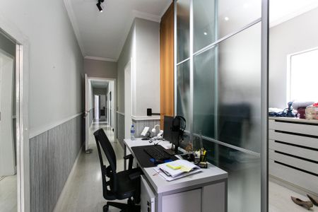 Casa à venda com 338m², 3 quartos e 8 vagasSuíte