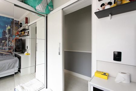 Casa à venda com 338m², 3 quartos e 8 vagasQuarto 2