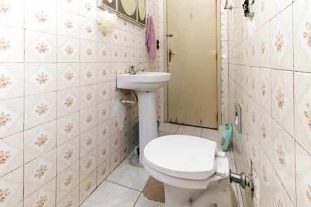 Casa à venda com 200m², 6 quartos e 5 vagasBanheiro