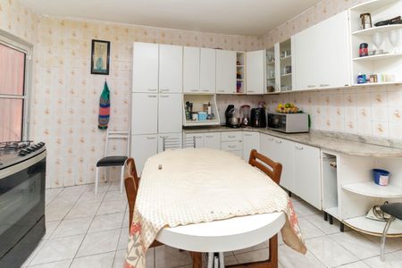 Casa à venda com 200m², 6 quartos e 5 vagasCozinha