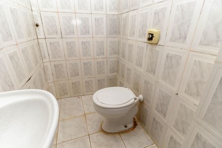 Casa à venda com 200m², 6 quartos e 5 vagasBanheiro de serviço