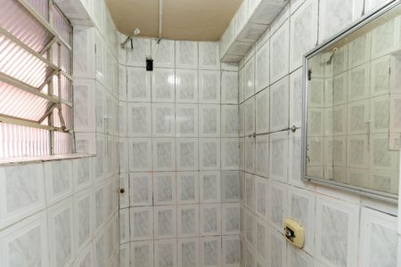 Casa à venda com 200m², 6 quartos e 5 vagasBanheiro de serviço