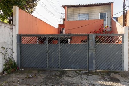 Casa à venda com 200m², 6 quartos e 5 vagasFachada