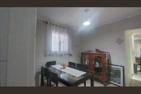 Casa à venda com 210m², 3 quartos e 1 vaga