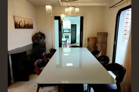 Apartamento à venda com 240m², 4 quartos e 3 vagas