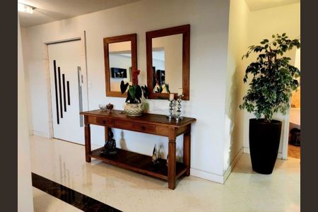 Apartamento à venda com 240m², 4 quartos e 3 vagas