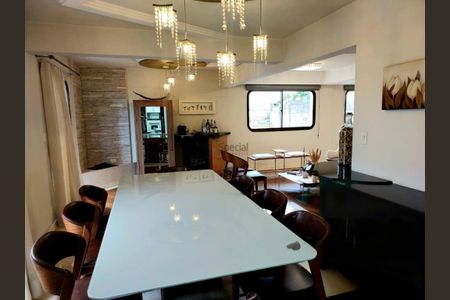 Apartamento à venda com 240m², 4 quartos e 3 vagas