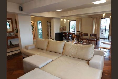 Apartamento à venda com 240m², 4 quartos e 3 vagas