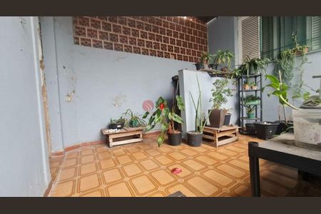 Casa à venda com 180m², 3 quartos e 2 vagas