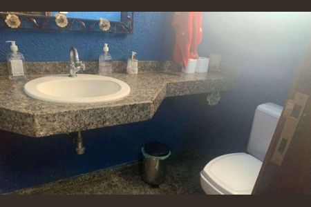 Casa à venda com 264m², 3 quartos e 3 vagas