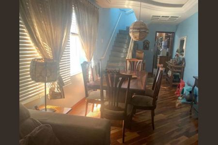 Casa à venda com 264m², 3 quartos e 3 vagas