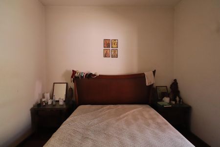 Casa à venda com 283m², 4 quartos e 2 vagasSuíte