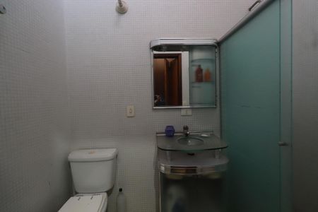 Casa à venda com 283m², 4 quartos e 2 vagasBanheiro da Suíte 1