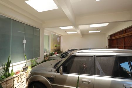 Casa à venda com 283m², 4 quartos e 2 vagasGaragem