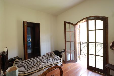 Casa à venda com 283m², 4 quartos e 2 vagasSuíte 2