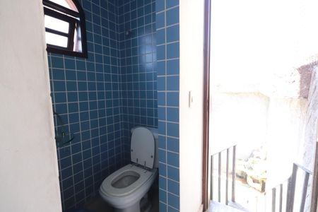 Casa à venda com 283m², 4 quartos e 2 vagasBanheiro de serviço