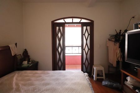 Casa à venda com 283m², 4 quartos e 2 vagasSuíte