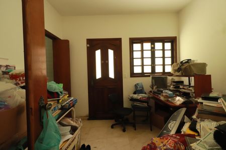 Casa à venda com 283m², 4 quartos e 2 vagasEscritório