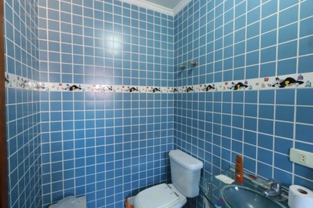 Casa à venda com 283m², 4 quartos e 2 vagasBanheiro da Suíte 2