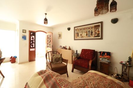 Casa à venda com 283m², 4 quartos e 2 vagasSala