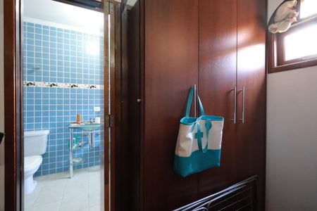 Casa à venda com 283m², 4 quartos e 2 vagasCloset da Suíte 2