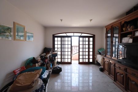 Casa à venda com 283m², 4 quartos e 2 vagasSala 2