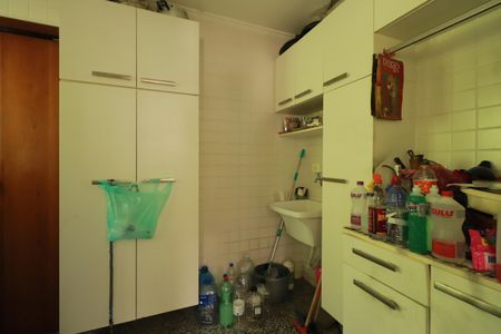 Casa à venda com 283m², 4 quartos e 2 vagasDespensa