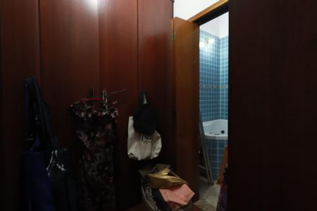 Casa à venda com 283m², 4 quartos e 2 vagasCloset Suíte 3