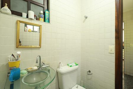 Casa à venda com 283m², 4 quartos e 2 vagasBanheiro 5