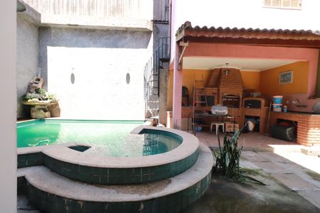 Casa à venda com 283m², 4 quartos e 2 vagasÁrea comum - Piscina