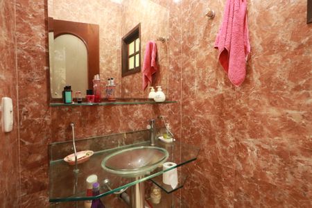 Casa à venda com 283m², 4 quartos e 2 vagasLavabo 2