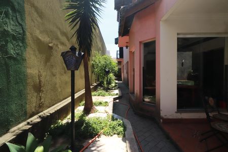 Casa à venda com 283m², 4 quartos e 2 vagasQuintal