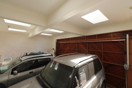 Casa à venda com 283m², 4 quartos e 2 vagasGaragem