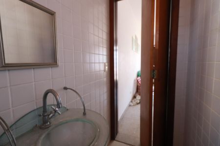 Casa à venda com 283m², 4 quartos e 2 vagasLavabo 1