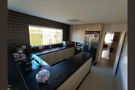 Casa à venda com 231m², 3 quartos e 6 vagas