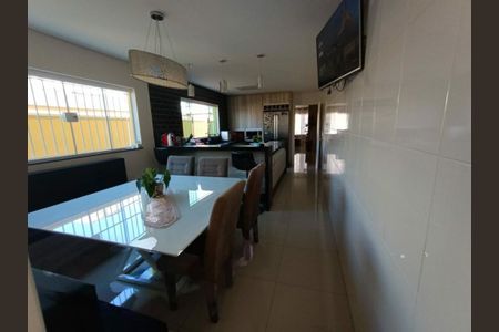 Casa à venda com 231m², 3 quartos e 6 vagas