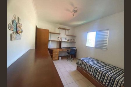 Casa à venda com 159m², 3 quartos e 2 vagas