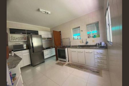 Casa à venda com 159m², 3 quartos e 2 vagas