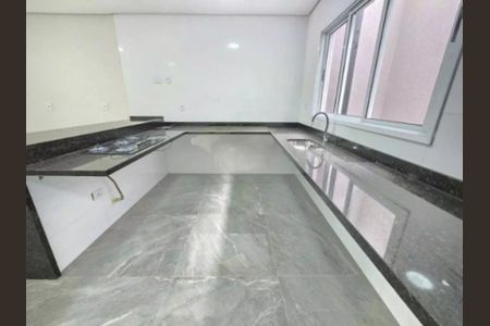 Casa à venda com 224m², 3 quartos e 5 vagas